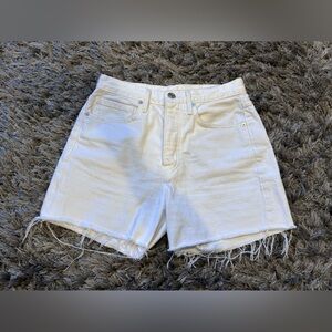 Frame Denim White Jean Shorts 26 EUC